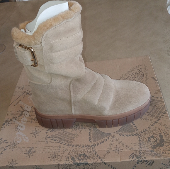 Free People Women's Fable Faux-Fur-Lined Snow Sand-Suede Boots Size 9.5 - Picture 12 of 16
